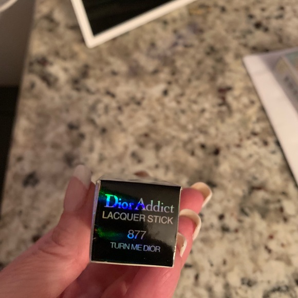 Lipstick - Picture 2 of 4